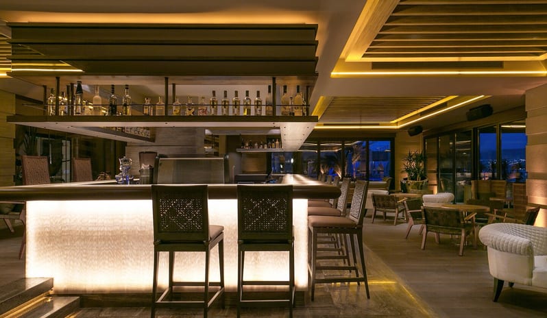 CARESSE HOTEL - GLASS RESTAURANT LOUNGE